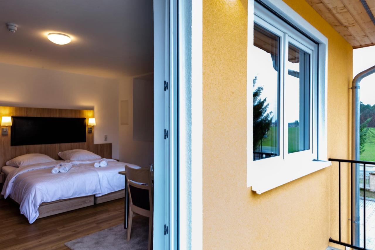 Motel Zur Dachsbaude Wandlitz Exterior photo