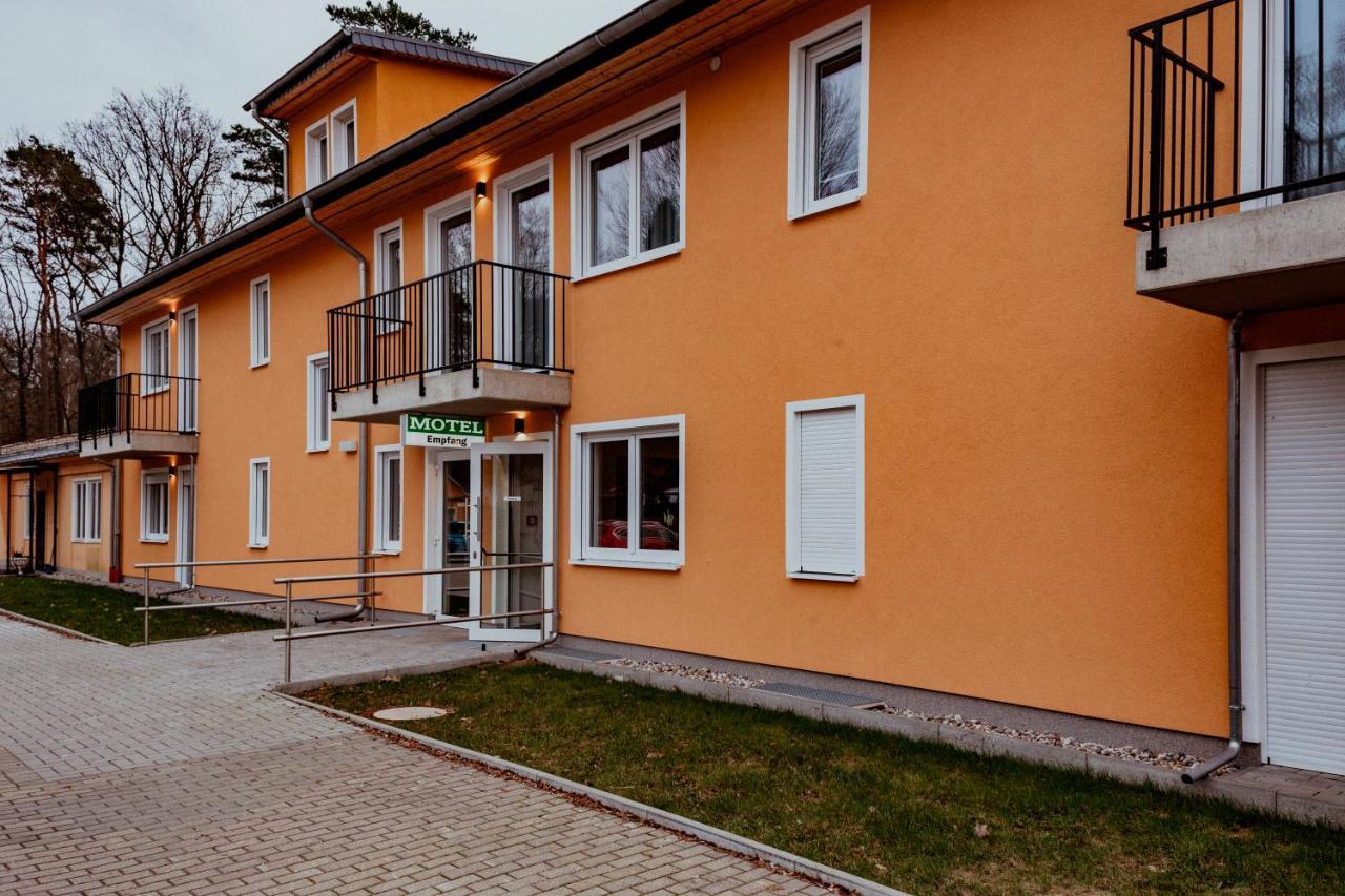 Motel Zur Dachsbaude Wandlitz Exterior photo