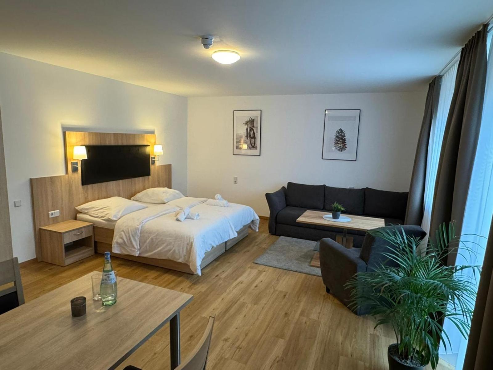 Motel Zur Dachsbaude Wandlitz Exterior photo